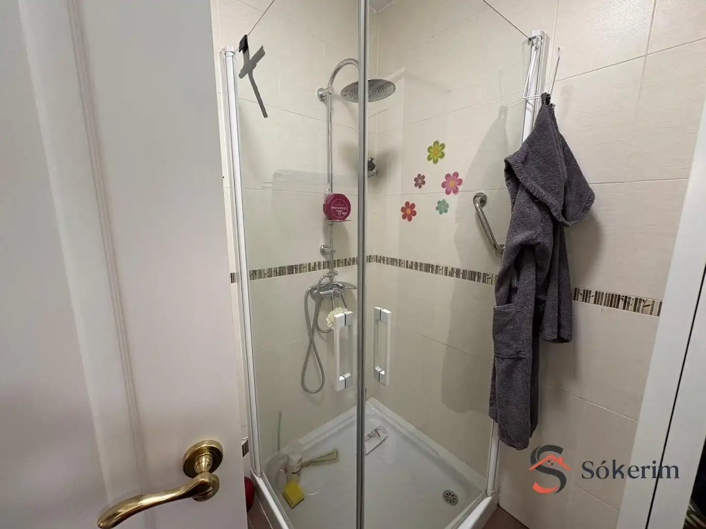 Badezimmer von Wohnung zum Verkauf in Alcabón mit Klimaanlage, Heizung und Privatgarten