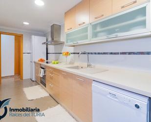 Kitchen of Flat to rent in  Valencia Capital  with Air Conditioner, Furnished and Oven