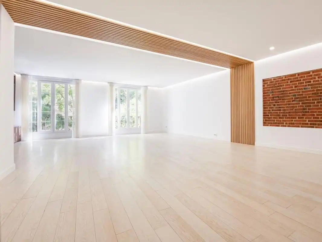 Piso con ascensor en venta en C. de López de Hoyos