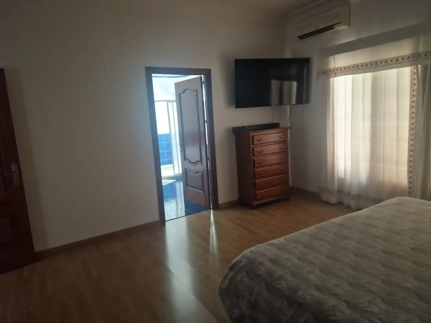 Habitación de Casa o chalet en venta en Sevilla con Aire acondicionado, Jardín privado y Terraza