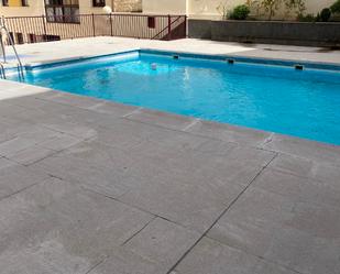 Piscina de Pis en venda en  Jaén Capital amb Traster i Piscina comunitària