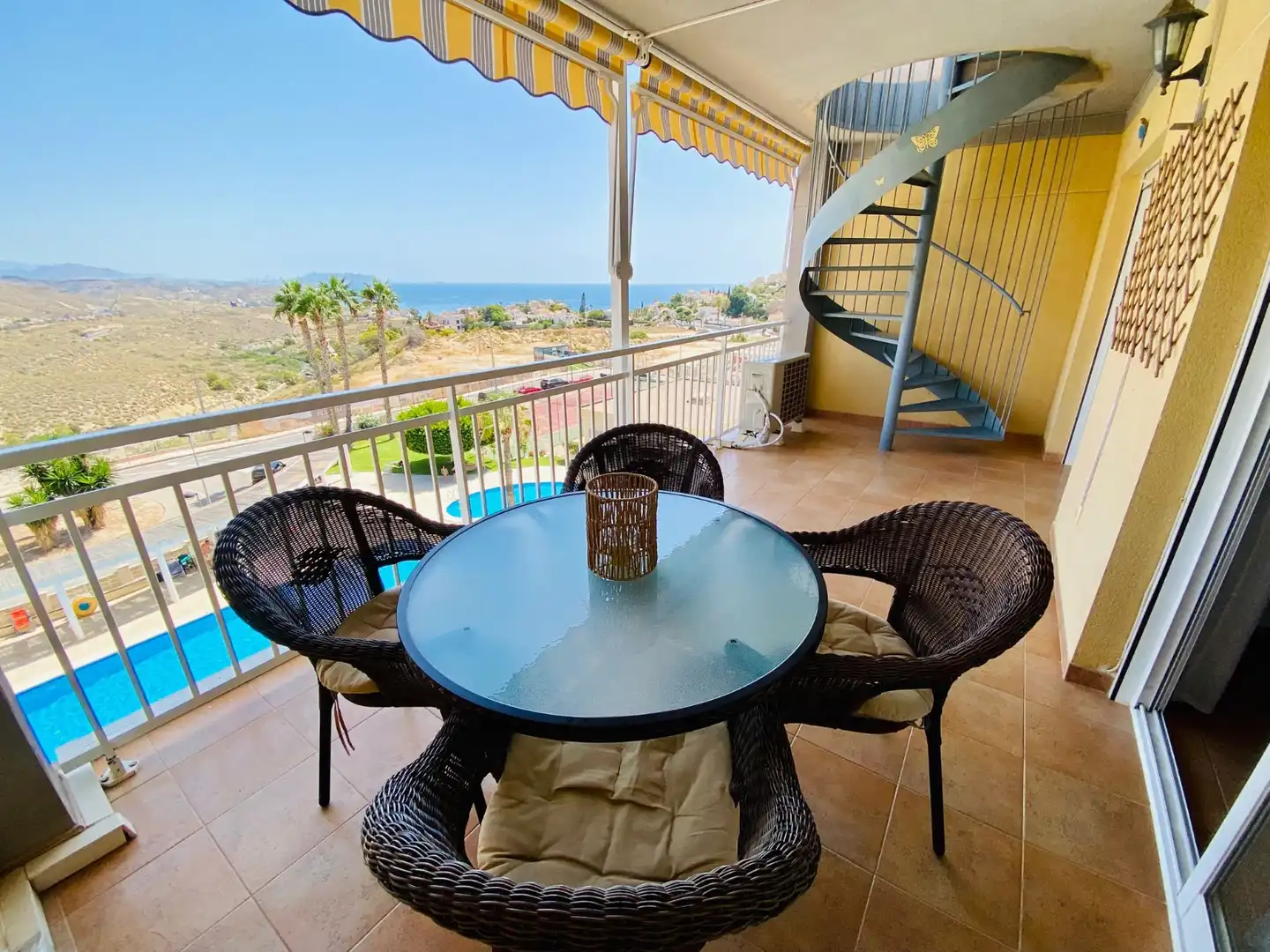 Terrasse von Dachboden zur Miete in El Campello mit Klimaanlage, Heizung und Terrasse