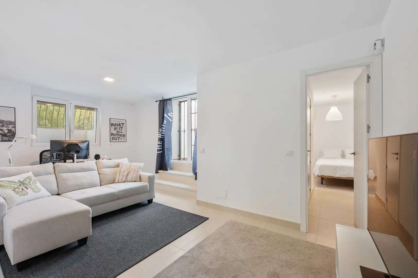 Sala d'estar de Casa o xalet en venda en Marbella amb Aire condicionat, Jardí privat i Terrassa
