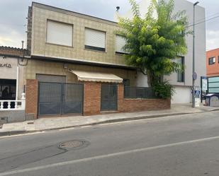 Vista exterior de Casa o xalet en venda en Cartagena amb Jardí privat