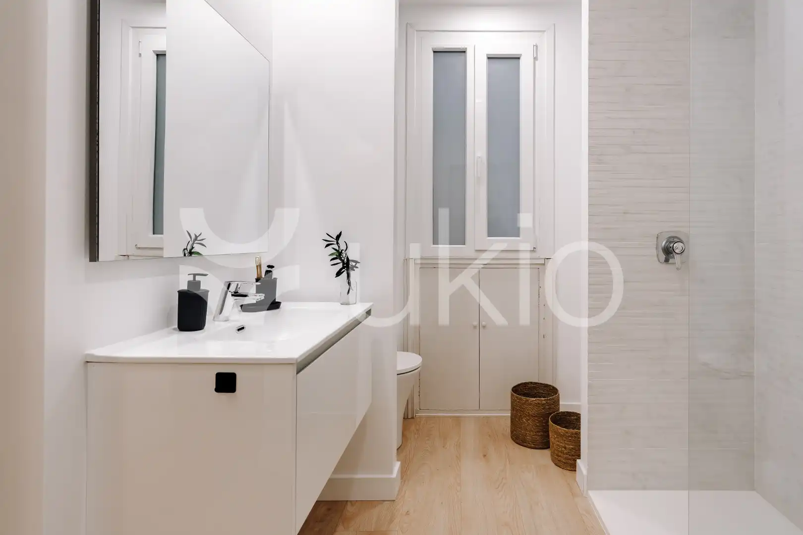 Baño de Apartamento de alquiler en Madrid con Aire acondicionado, Calefacción y Amueblado