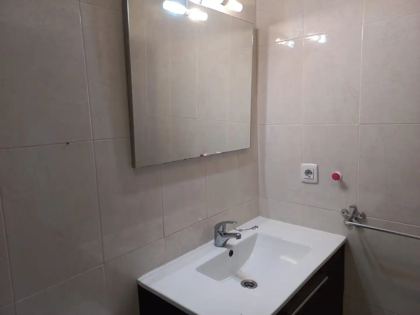 Badezimmer von Wohnung zur Miete in Santiago de Compostela  mit Heizung, Terrasse und Möbliert