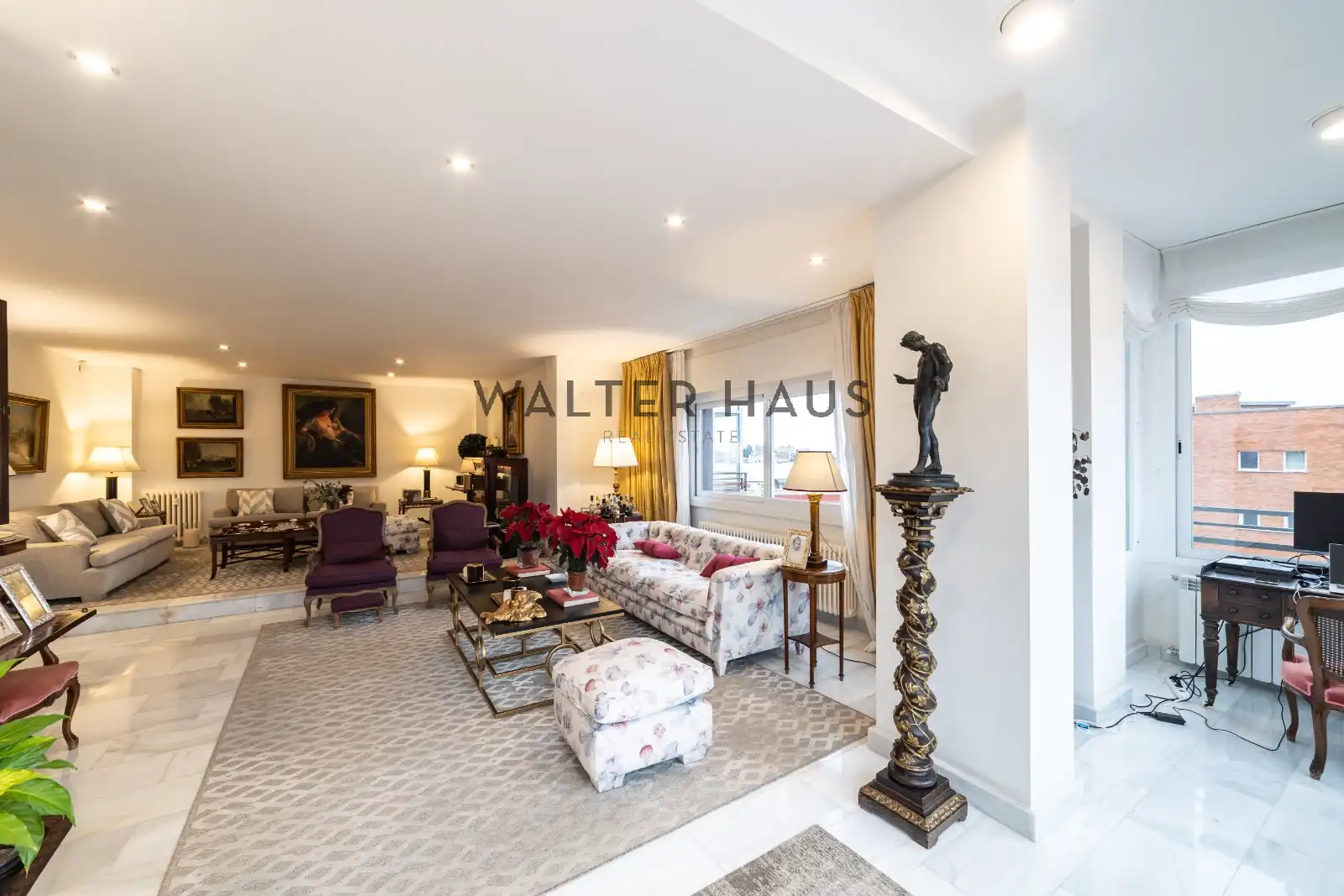 Sala d'estar de Dúplex en venda en Madrid amb Aire condicionat, Terrassa i Traster