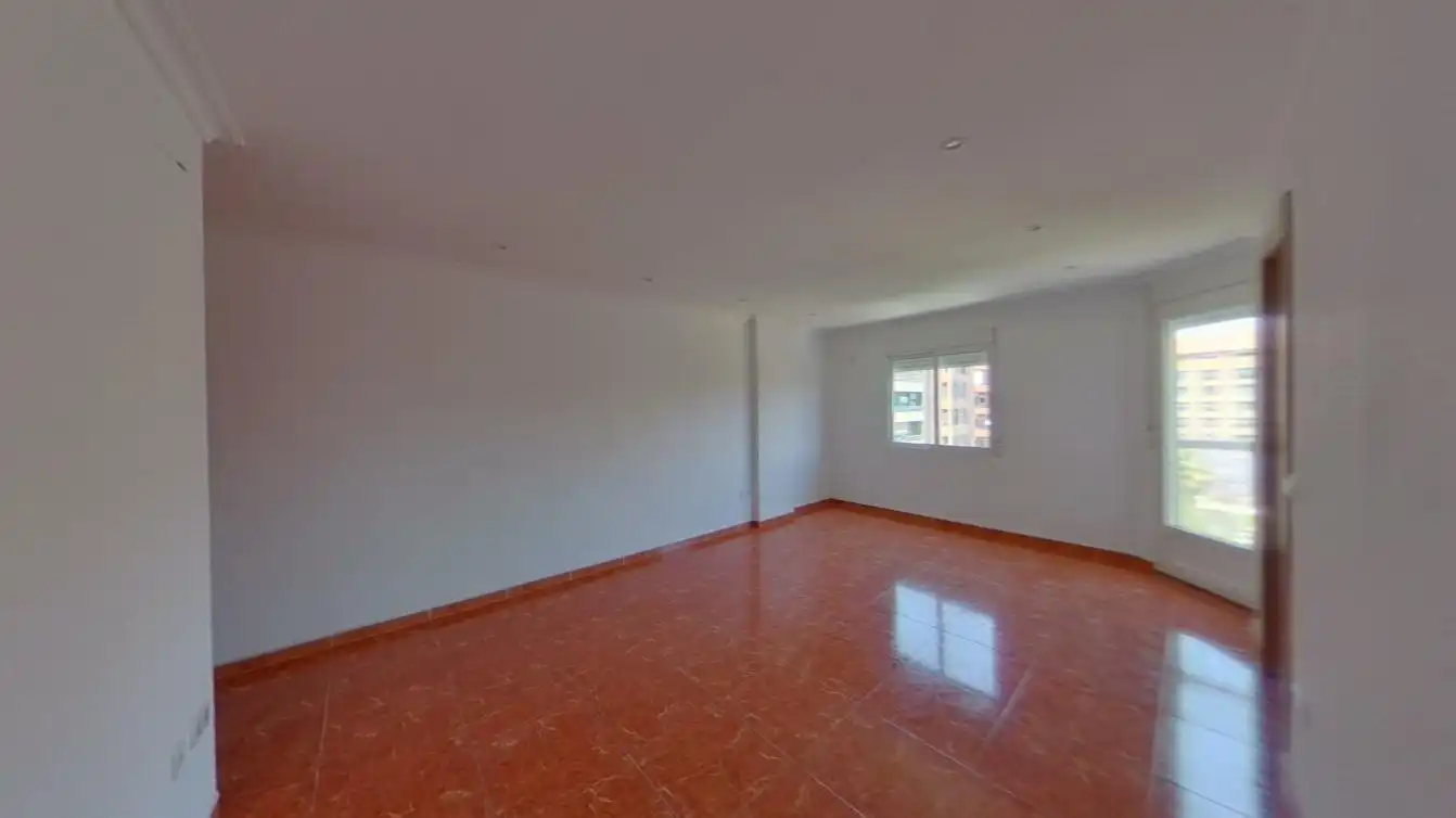Flat with lift for sale in C/ Pedro Cabanes