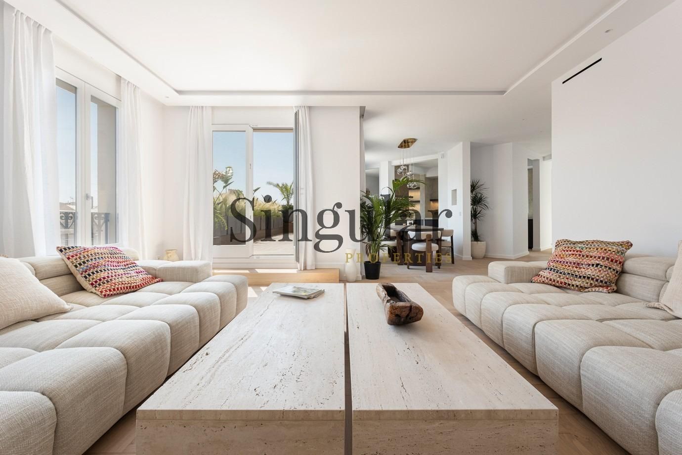 Sala d'estar de Àtic en venda en  Barcelona Capital amb Aire condicionat, Calefacció i Terrassa
