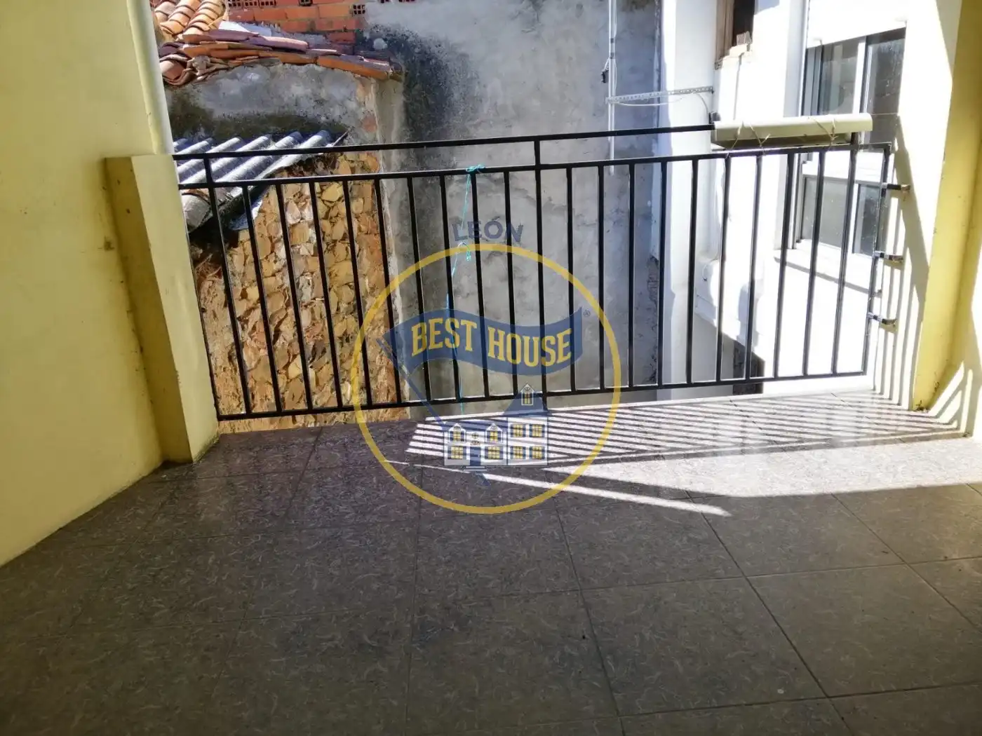 Terrassa de Casa o xalet en venda en Rioseco de Tapia amb Traster i Balcó