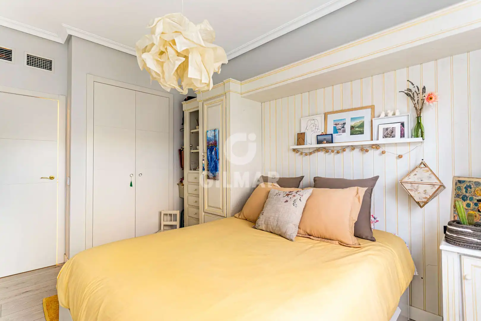 Bedroom of Ground floor for sale in Pozuelo de Alarcón  with Heating, Private garden and Storage room