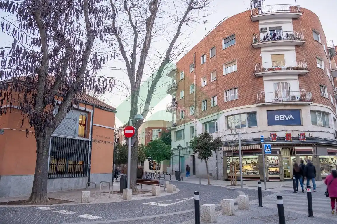 Vista exterior de Pis en venda en Madrid amb Aire condicionat