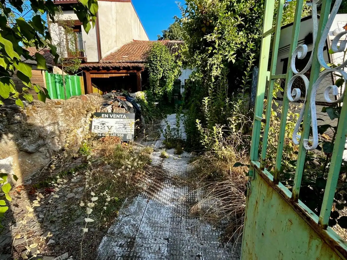 Casa adosada en venta en Pinilla del Valle con Calefacción, Jardín privado y Trastero