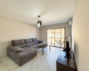 Living room of Flat to rent in Torrevieja  with Air Conditioner and Terrace