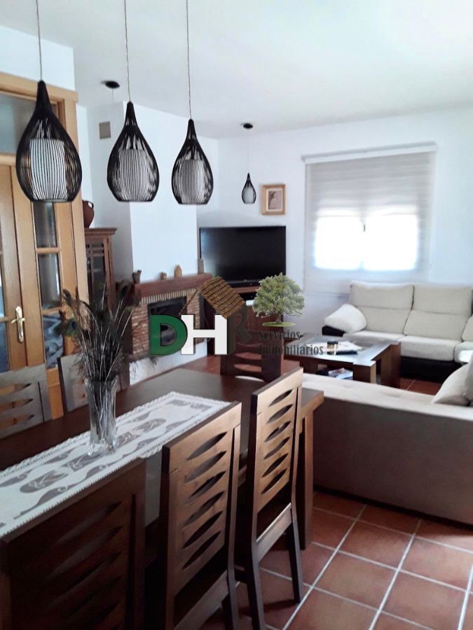 Country house for sale in Los Pinos - El Pilar