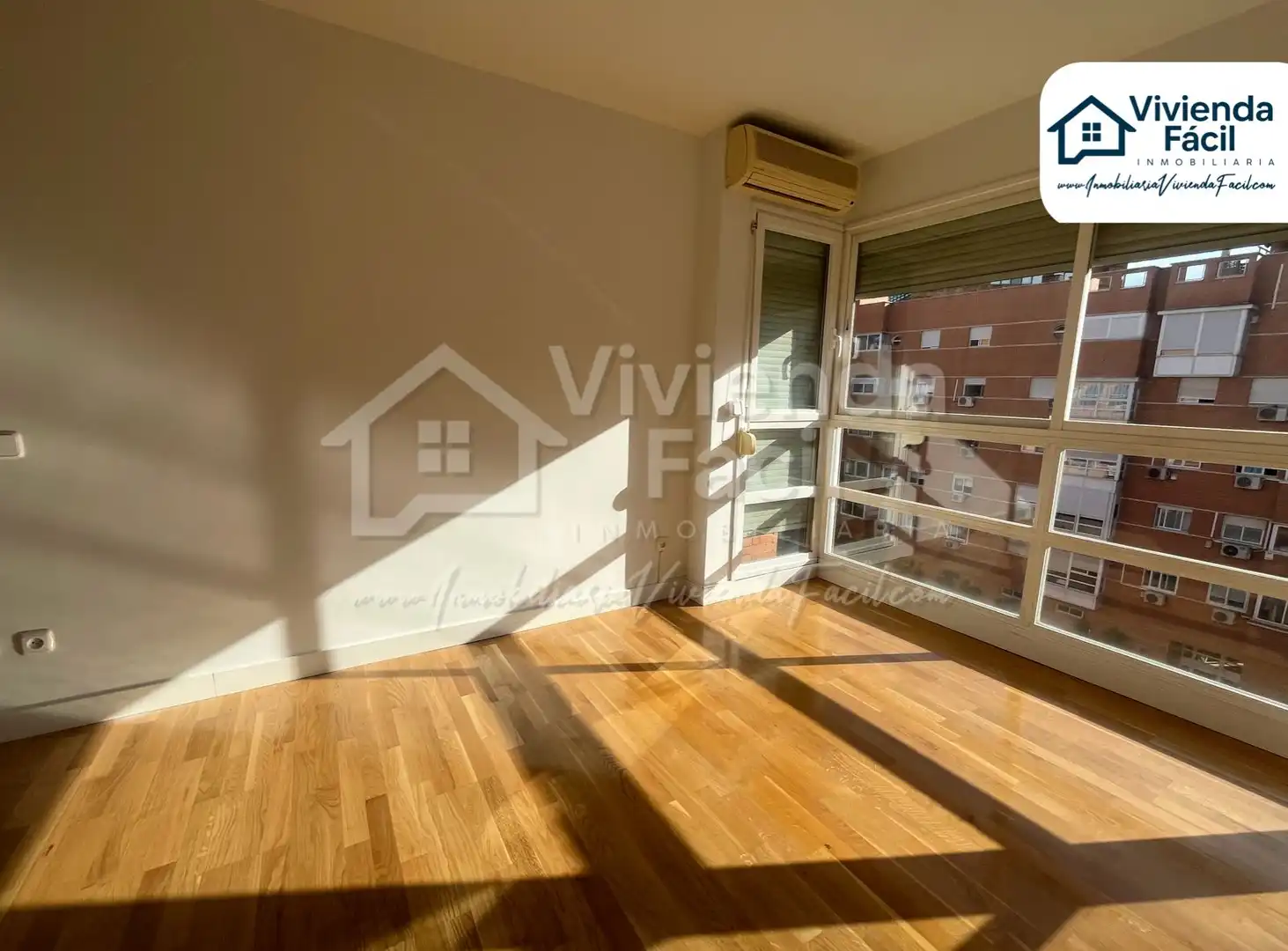 Flat for sale in Calle de María Tubau, Las Tablas