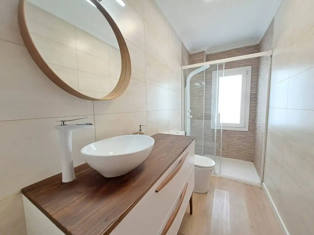 Baño de Piso en venta en Burgos con Calefacción y Parquet