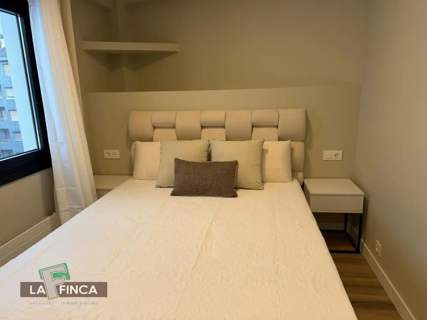 Habitación de Apartamento de alquiler en Milán - Pumarín - Teatinos