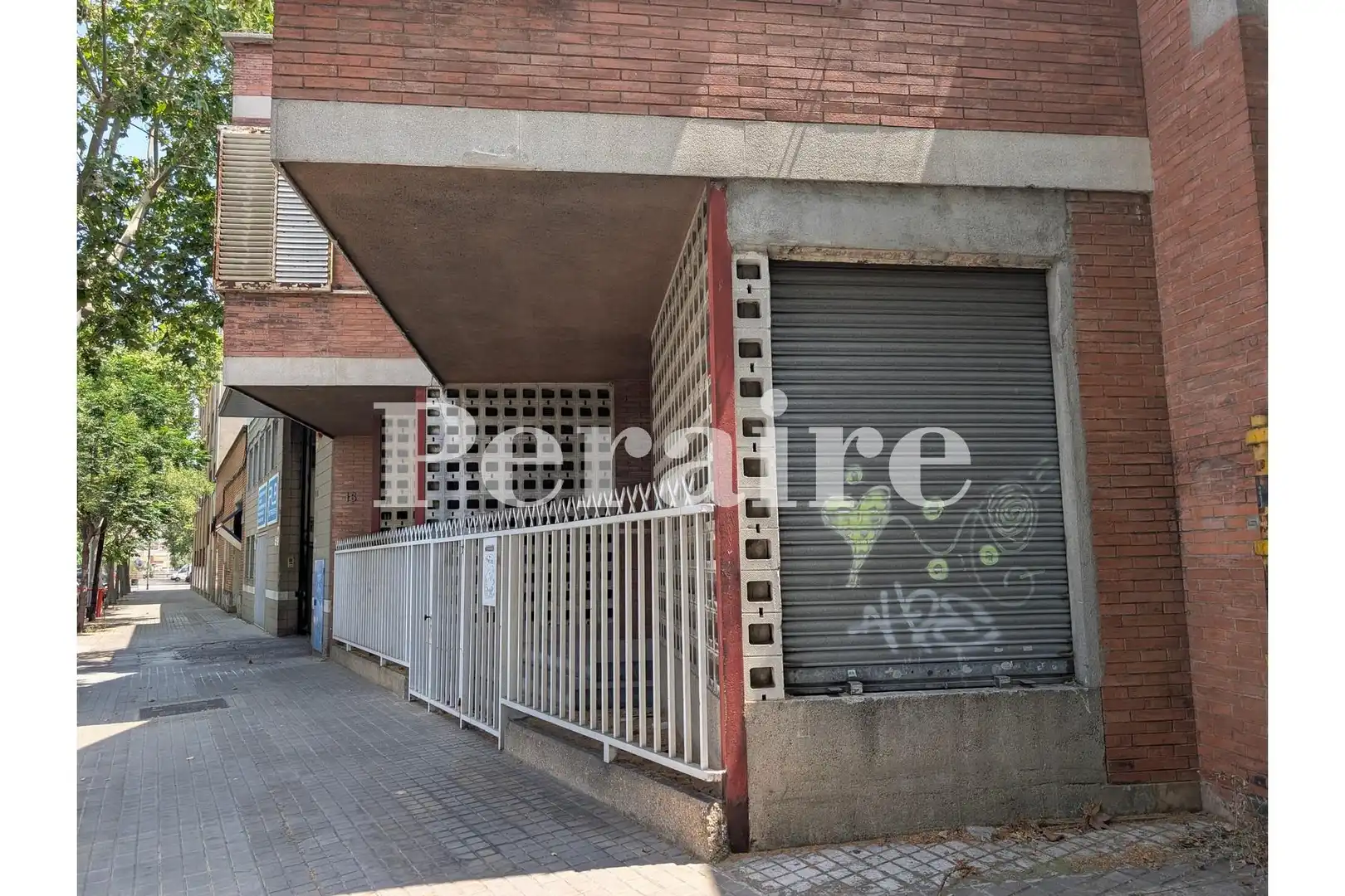 Außenansicht von Fabrikhallen zur Miete in Barcelona