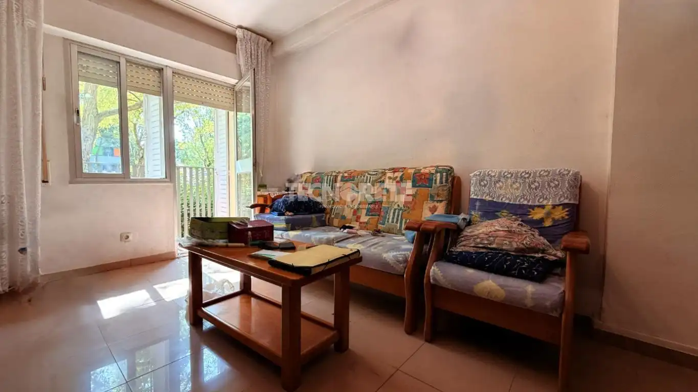 Sala de estar de Piso en venta en Guadalajara con Calefacción y Balcón