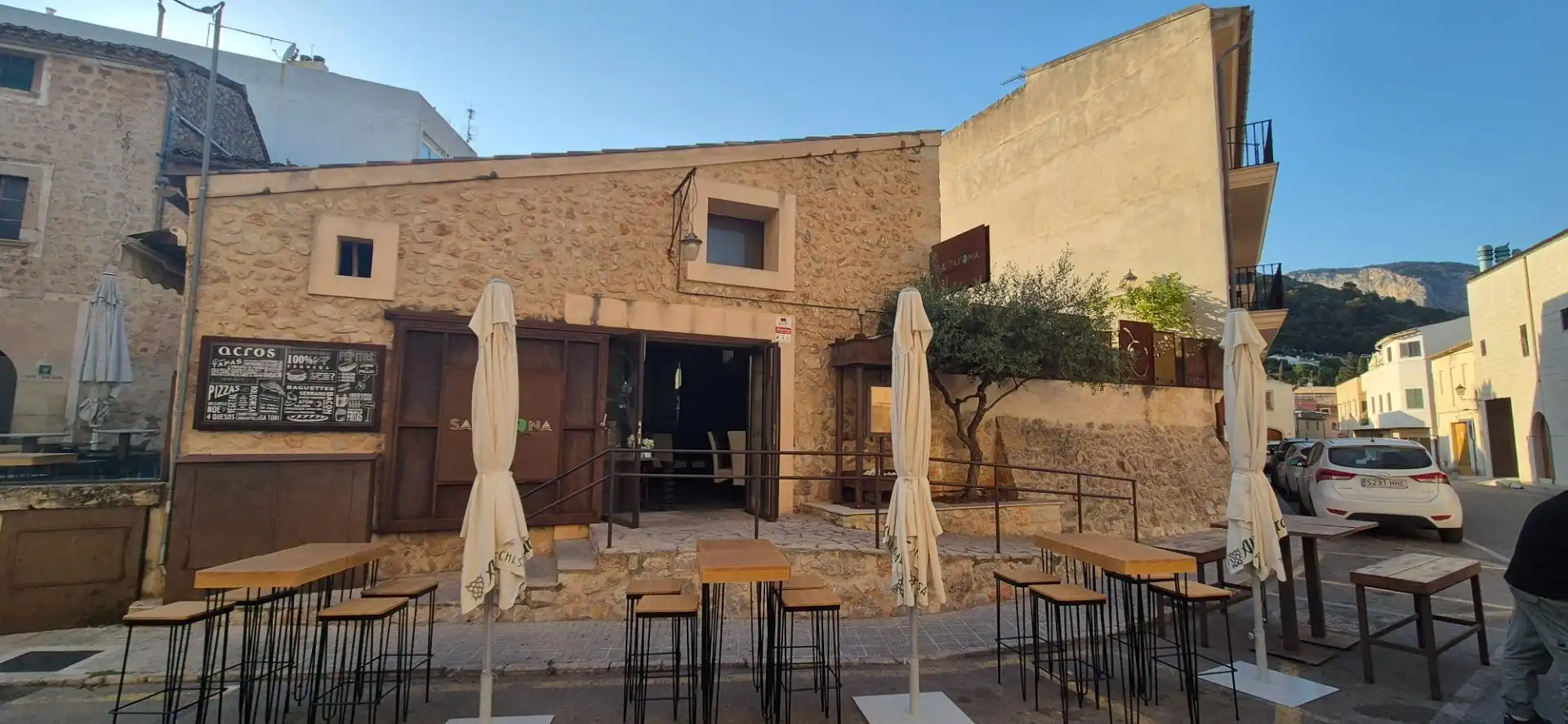 Commercial properties for rent in Alaró  with Air Conditioner and Furnished