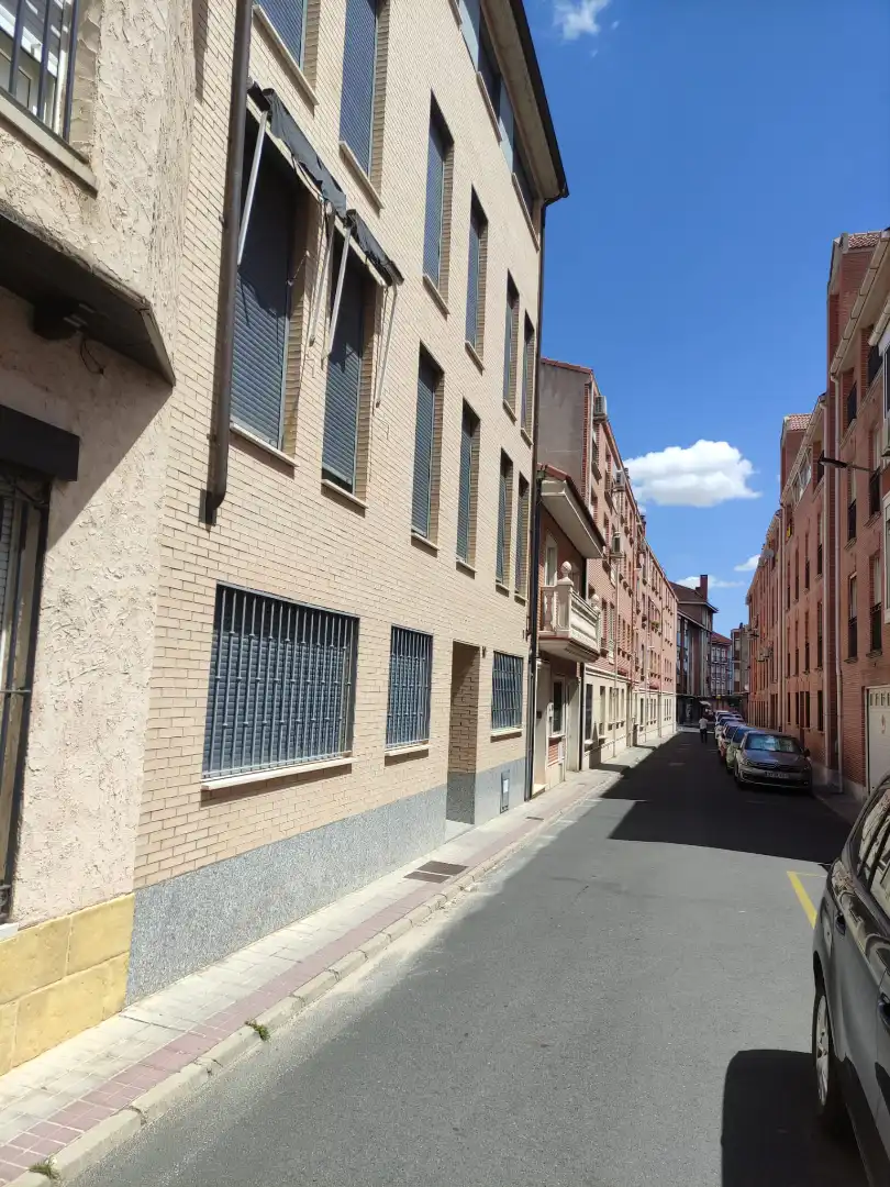 Außenansicht von Wohnung zum Verkauf in Medina del Campo mit Heizung und Abstellraum