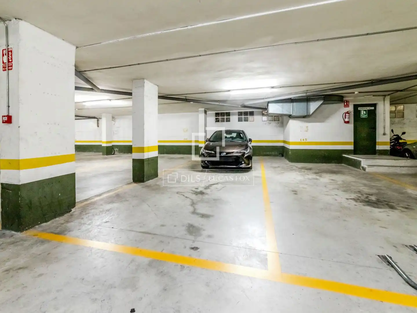 Parking of Attic for sale in Sitges  with Air Conditioner, Terrace and Swimming Pool