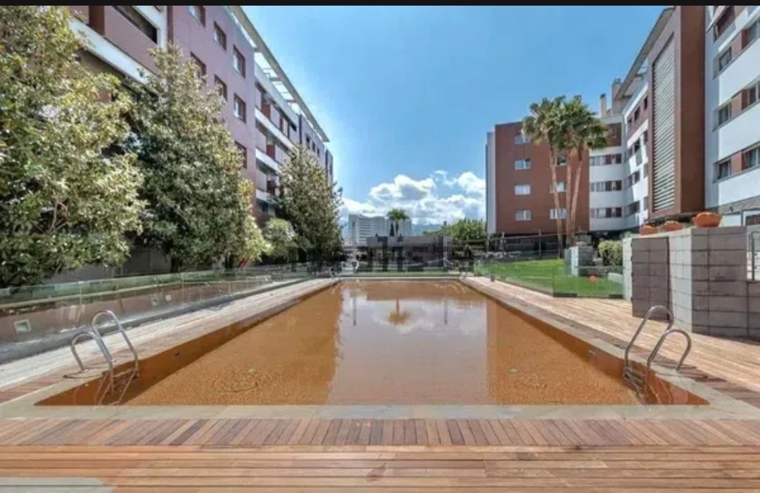 Piscina de Pis de lloguer en Armilla amb Aire condicionat, Calefacció i Moblat