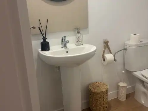 Bany de Pis en venda en Noez amb Aire condicionat, Calefacció i Jardí privat
