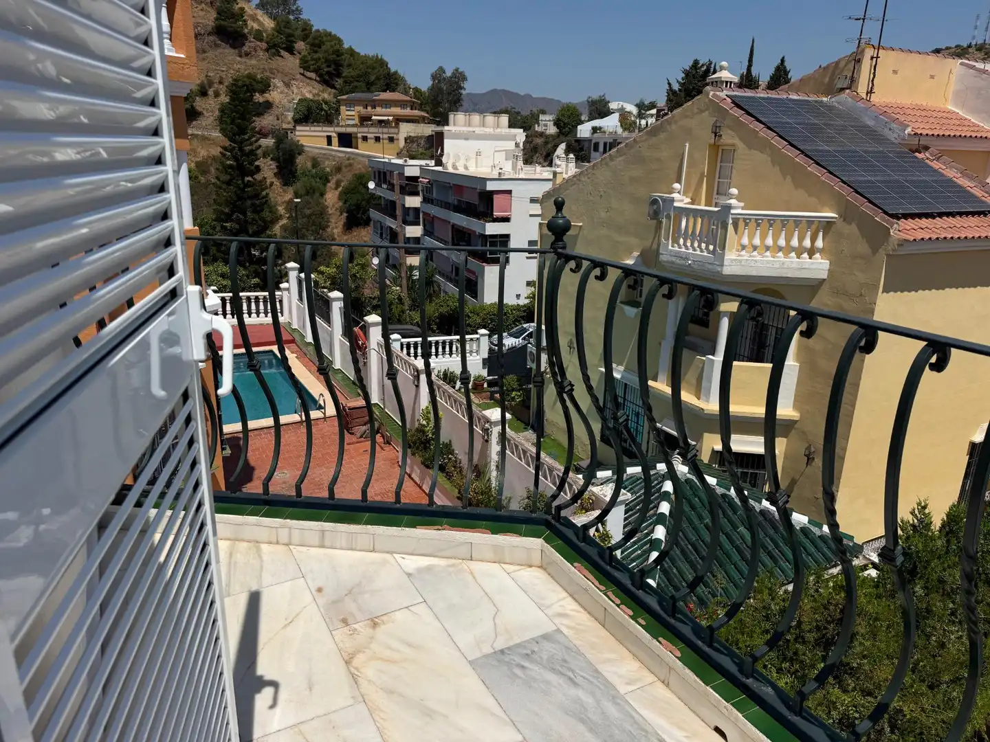 Terrassa de Casa adosada en venda en Málaga amb Aire condicionat, Calefacció i Jardí privat
