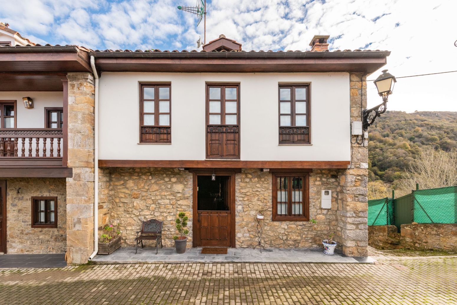 Exterior view of Single-family semi-detached for sale in Nava  with Heating, Terrace and Storage room