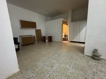Local comercial de lloguer a Calle Rosario