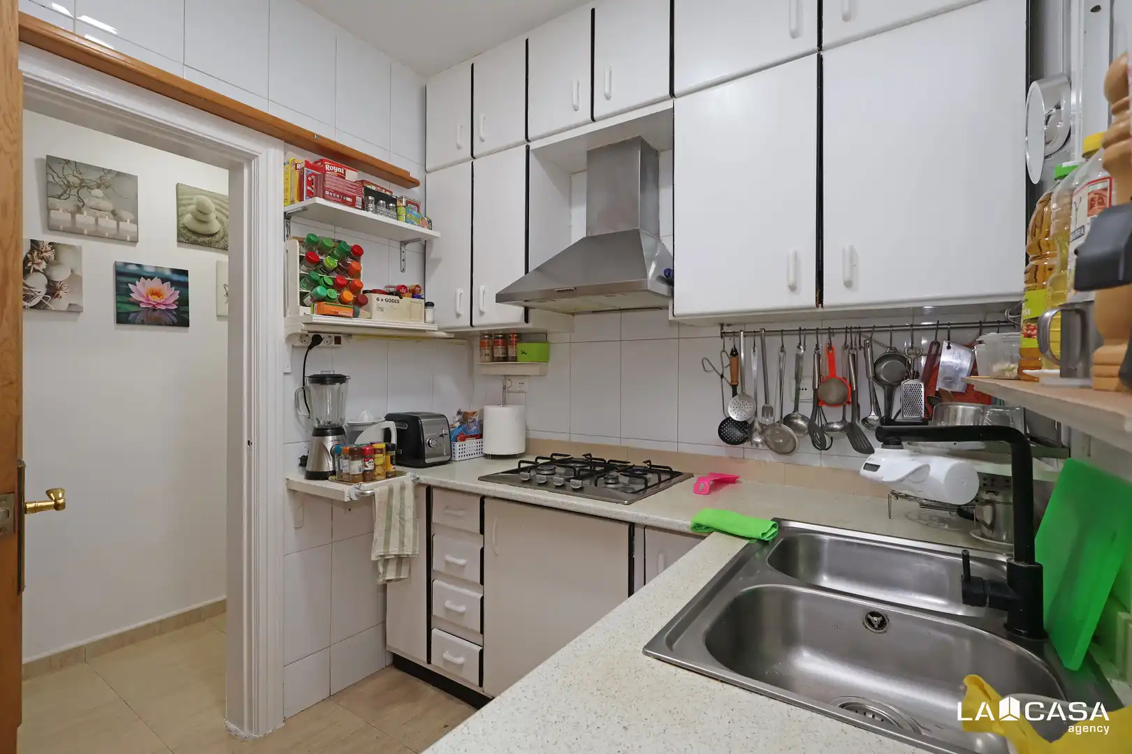 Küche von Wohnung zum Verkauf in Esplugues de Llobregat mit Balkon