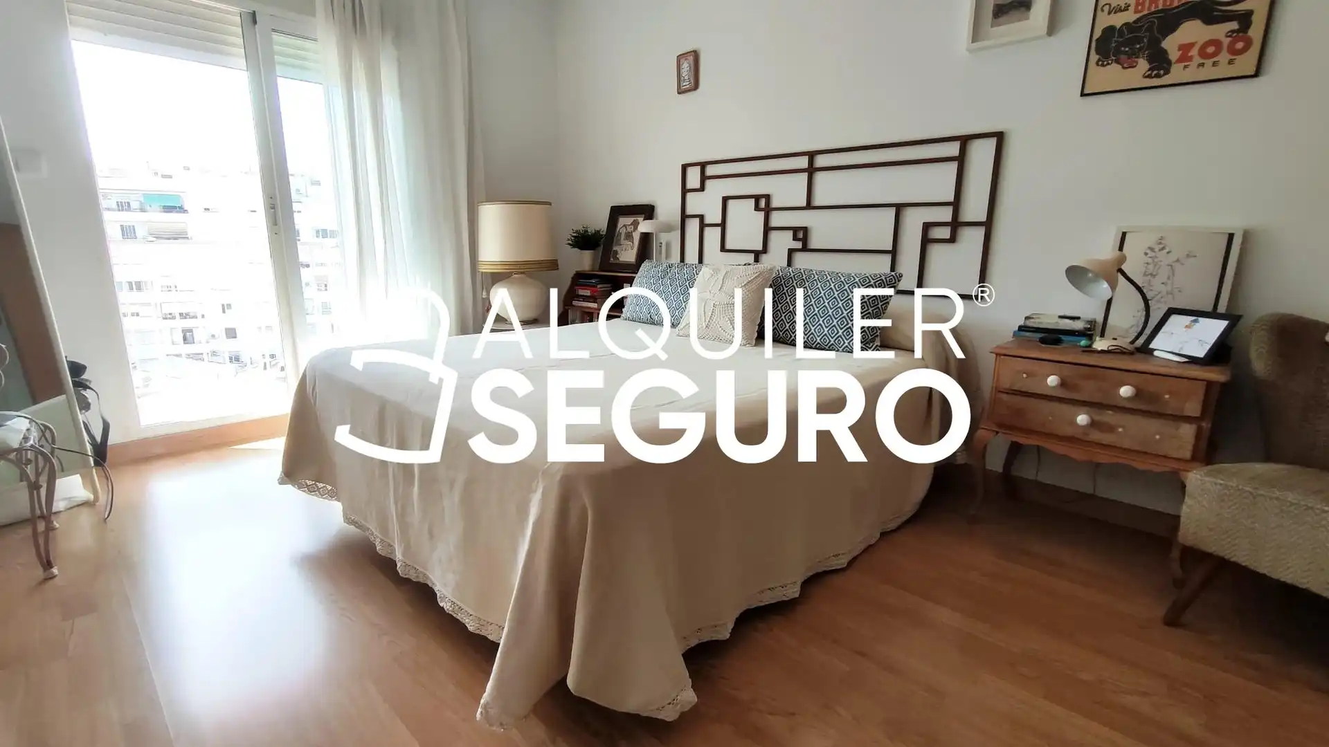 Bedroom of Flat for rent in Valencia  with Air Conditioner, Heating and Terrace