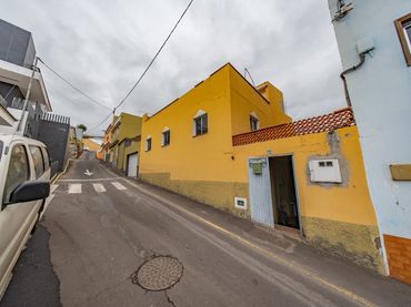 Terraced house for sale in Calle la Vera
