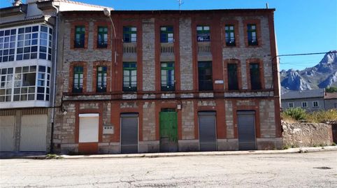 Foto 2 de Casa adosada en venda a Calle Estación, 14, Villamanín, León