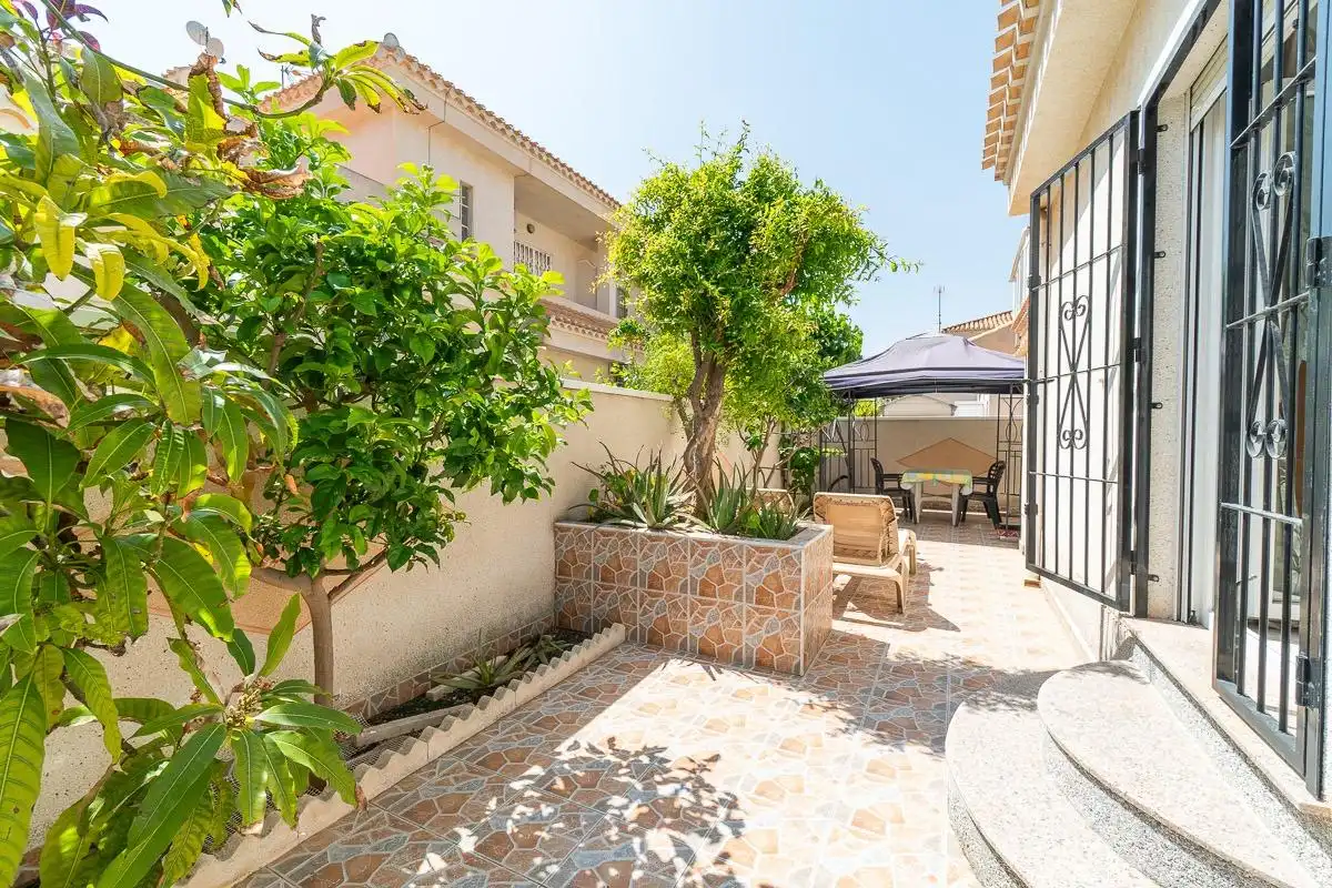 Dúplex con terraza en venta en Calle del Pintor ribera-playa flamenca, imagen 2