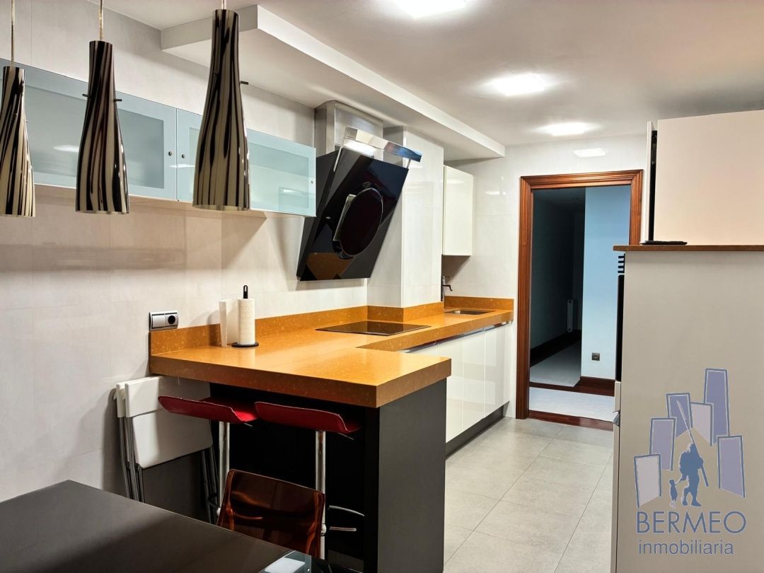 Kitchen of Flat for sale in Bermeo  with Heating and Storage room