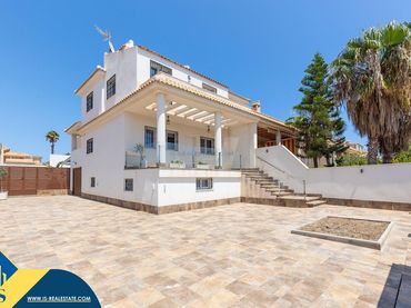 Villa avec jardin à vendre à Nueva Torrevieja - Aguas Nuevas