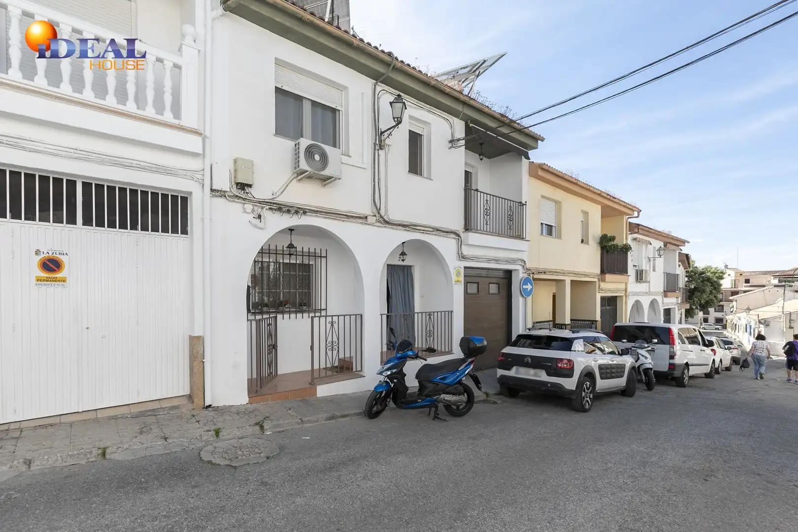 Casa a schiera con terrazza in vendita a Calle del Pensamiento