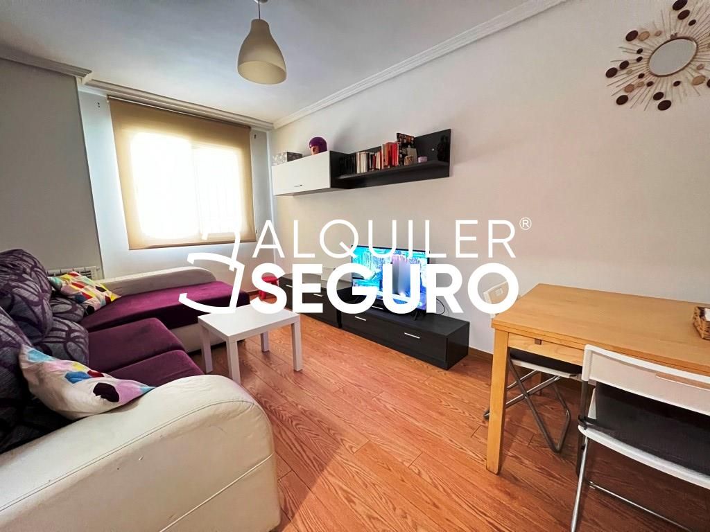 Living room of Flat to rent in Getafe  with Air Conditioner, Heating and Furnished