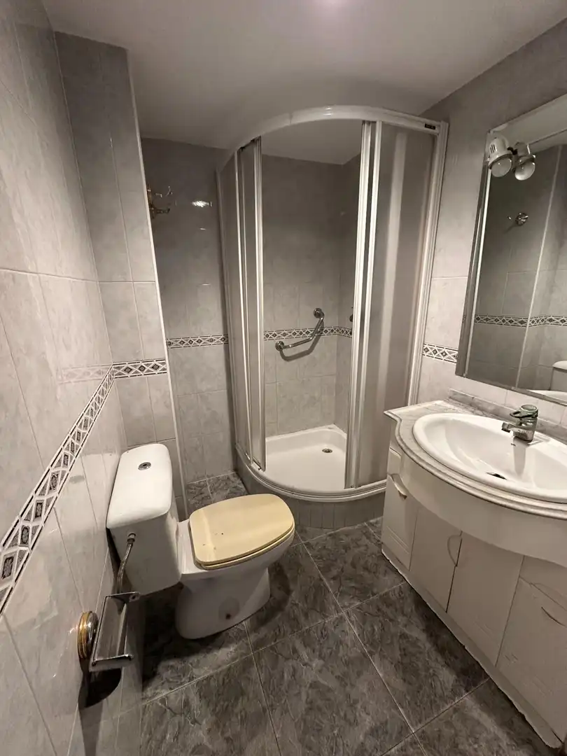 Bathroom of Flat for sale in Córdoba  with Terrace
