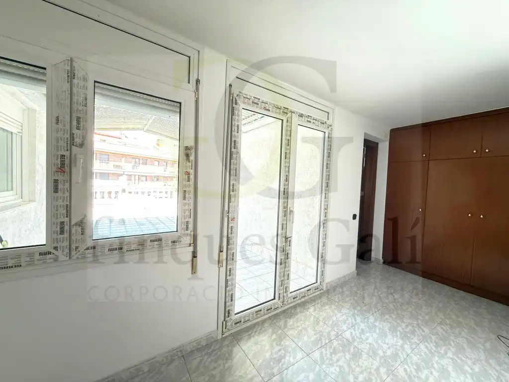 Flat for sale in Manresa  with Terrace, Storage room and Oven