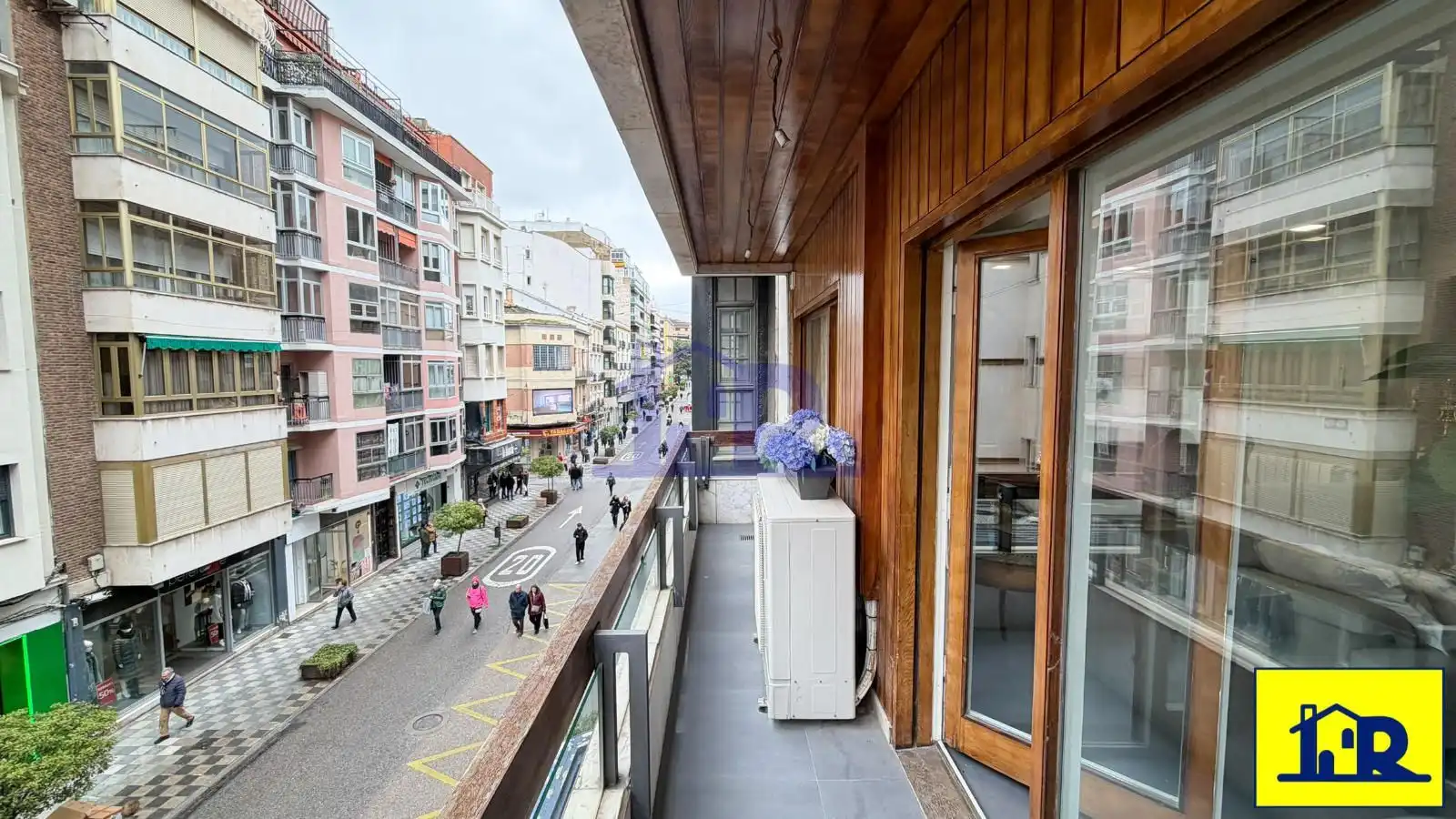 Exterior view of Flat for sale in Cuenca  with Air Conditioner, Heating and Terrace