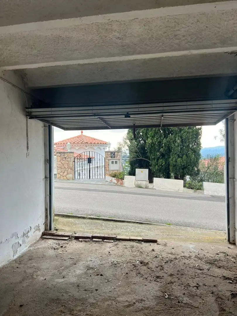 Piso de alquiler en Carrer de la Pujada del Puig Rom, Almadrava - Canyelles - Puig-Rom