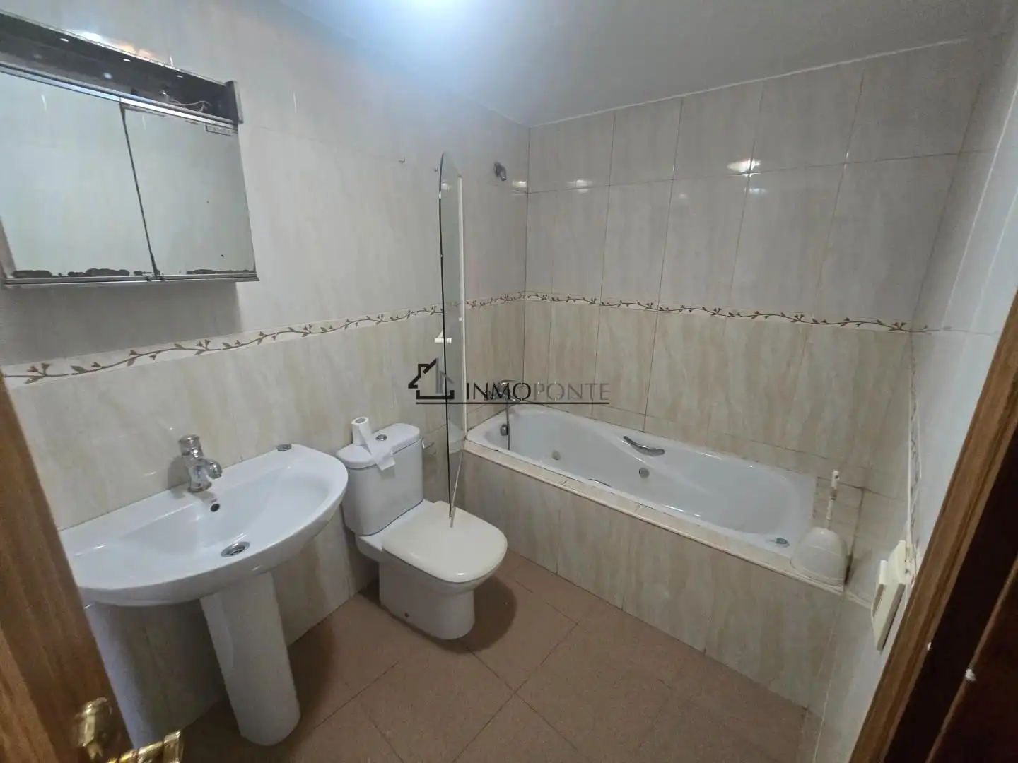 Baño de Casa adosada en venta en Marín con Terraza, Trastero y Balcón