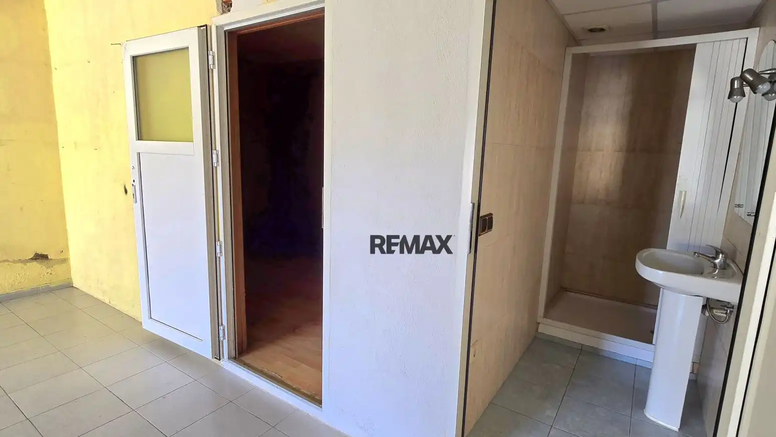 Detached house with garden for sale in Calle CL ISAAC ALBENIZ, imagen 23