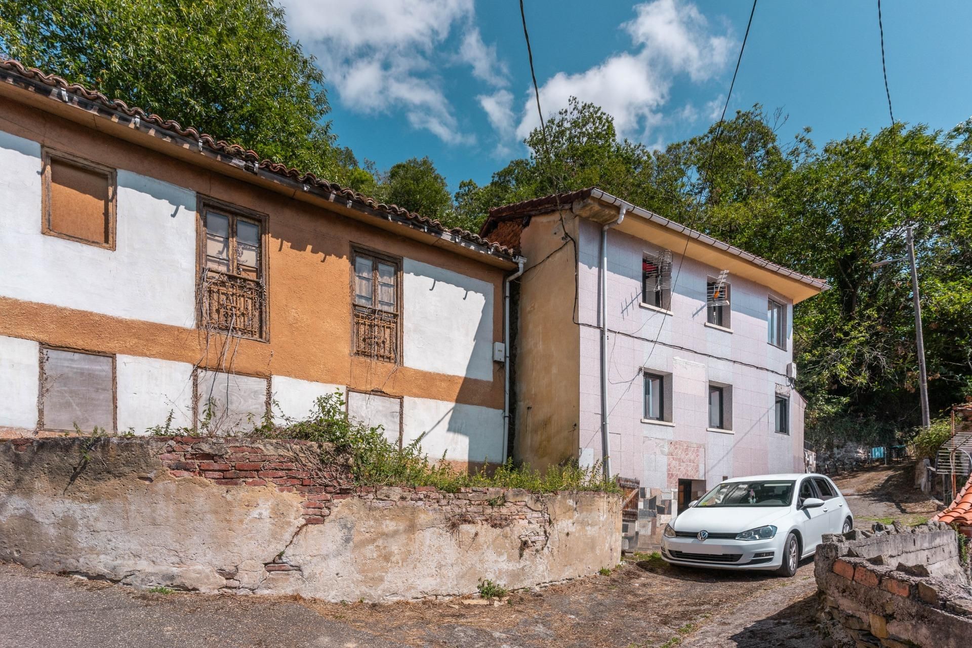 Vista exterior de Casa o chalet en venta en Mieres (Asturias) con Calefacción y Parquet