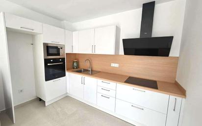 Kitchen of Flat for sale in Arrecife  with Terrace, Oven and Microwave