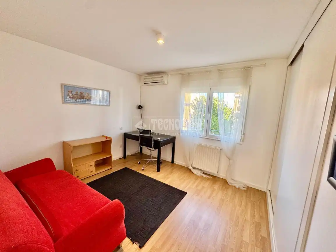 Habitación de Casa adosada en venta en Yunquera de Henares con Aire acondicionado y Calefacción